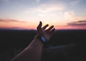 Quotes Anak Senja Keren untuk Caption di Media Sosial