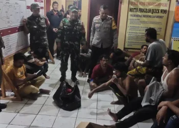 Puluhan Warga Negara Asing Terdampar di Perairan Tegal Buleud Sukabumi