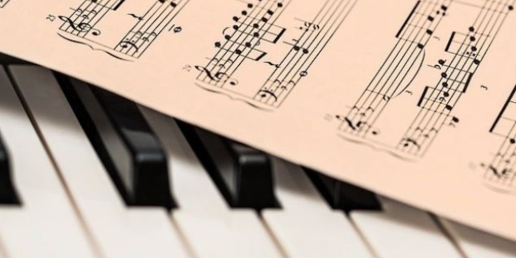 Menggali Inspirasi dari Lirik Lagu: Pemahaman Lebih dalam tentang Makna Musik