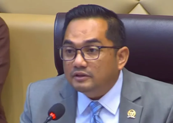 - Ketua Komisi II DPR RI Muhammad Rifqinizamy Karsayuda dalam rapat kerja dan rapat dengar pendapat bersama Kemendagri dan sejumlah penjabat kepala daerah, di kompleks parlemen, Senayan, Jakarta, Rabu (20/11/2024).