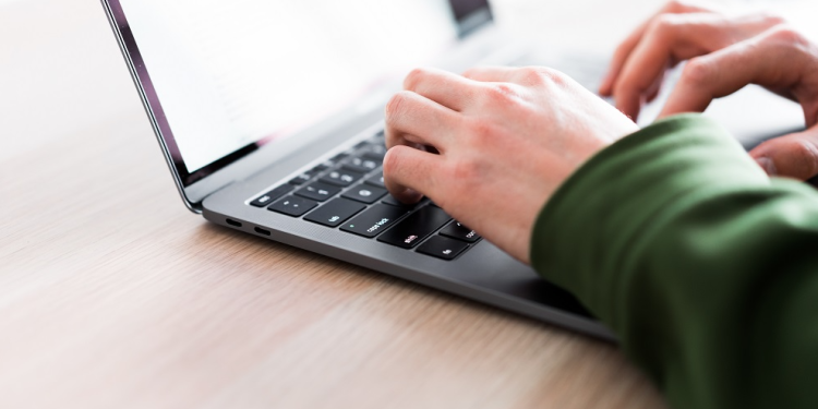 Solusi Terbaik untuk Mengatasi Laptop Lemot dan Informasi Teknologi Terkini
