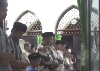Shalat Tarawih 23 Rakaat di Jombang Rampung Kurang dari 10 Menit, Begini Pelaksanaannya