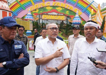 Zulkifli Hasan Pimpin Penyegelan Empat Perusahaan yang Diduga Merusak Lingkungan di Bogor