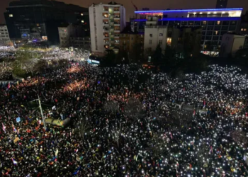 Demonstrasi Antikorupsi Terbesar di Serbia, Ratusan Ribu Warga Turun ke Jalan