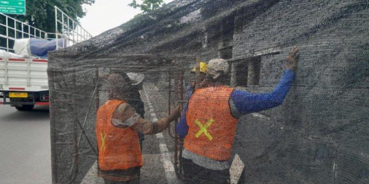 Gapura Naga Giri di Gresik Alami Kerusakan, DLH Targetkan Perbaikan dalam Dua Pekan