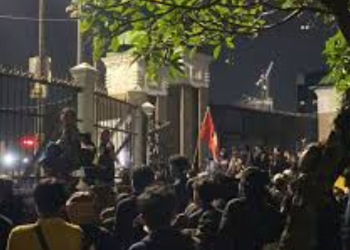 Puluhan Demonstran Terluka dalam Aksi Tolak UU TNI di Kota Malang