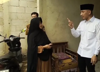 Bupati Lebak Tegur Kepala Sekolah yang Minta Wali Murid Ganti Meja-Kursi Sekolah