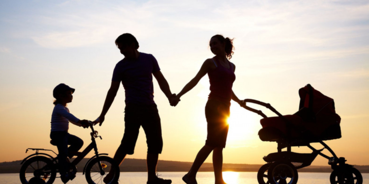 Menemukan Nama Bayi yang Penuh Makna Bersama parentnial.com, Panduan Digital untuk Orang Tua Cerdas