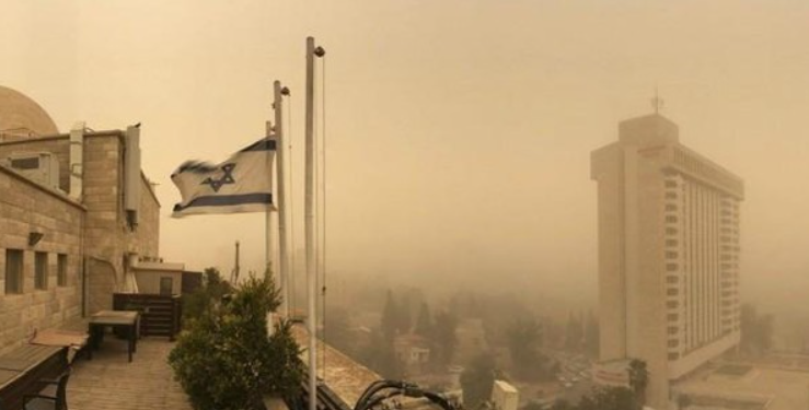 Israel Dikepung Dua Bencana: Badai Pasir dan Kebakaran Hutan, Keadaan Darurat Nasional Ditetapkan