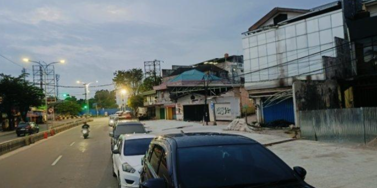 Krisis BBM di Balikpapan, Warga Rela Mengantre Sejak Tengah Malam hingga Tidur di Mobil