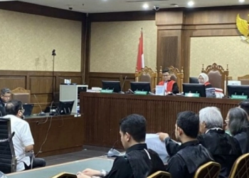 Bacakan Pledoi, Zarof Ricar Akui Menyesal: "Seharusnya Saya Bersama Keluarga, Bukan di Pengadilan"