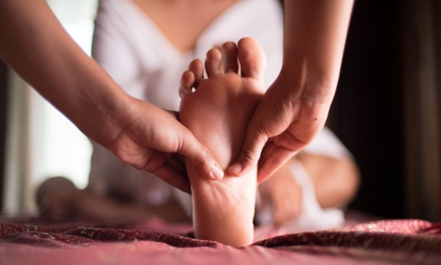 Manfaat Pijat Kaki untuk Kesehatan dan Relaksasi