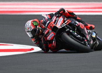 Marco Bezzecchi Raih Juara Sprint Race MotoGP Mandalika 2025, Marquez ke-7, Bagnaia di Posisi Buncit