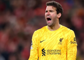 Arne Slot Belum Tahu Kapan Alisson Bisa Kembali Bermain