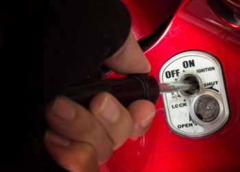 Mantan Satpam Berubah Jadi Bandit Curanmor, Warga Bantu Polisi Tangkap Tersangka di Surabaya